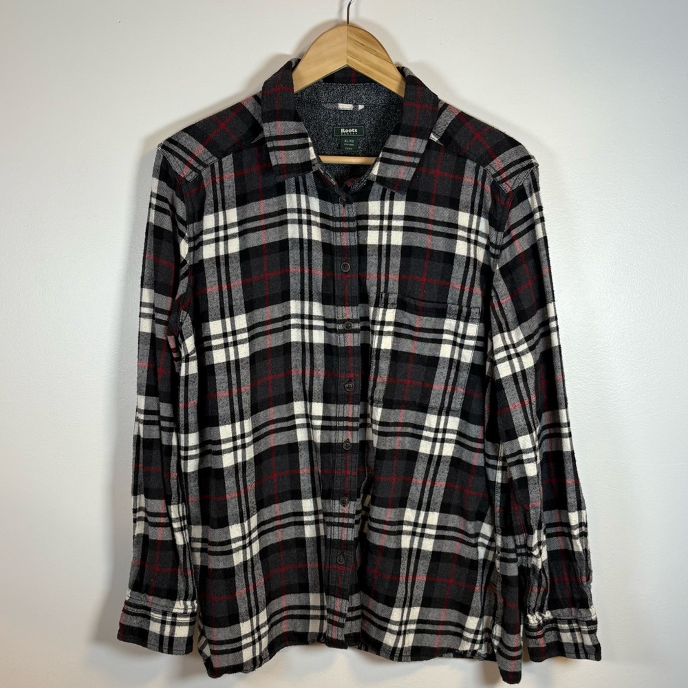 Roots Women’s Black Red White Plaid Flannel Shirt Size XL, Cotton Button Down